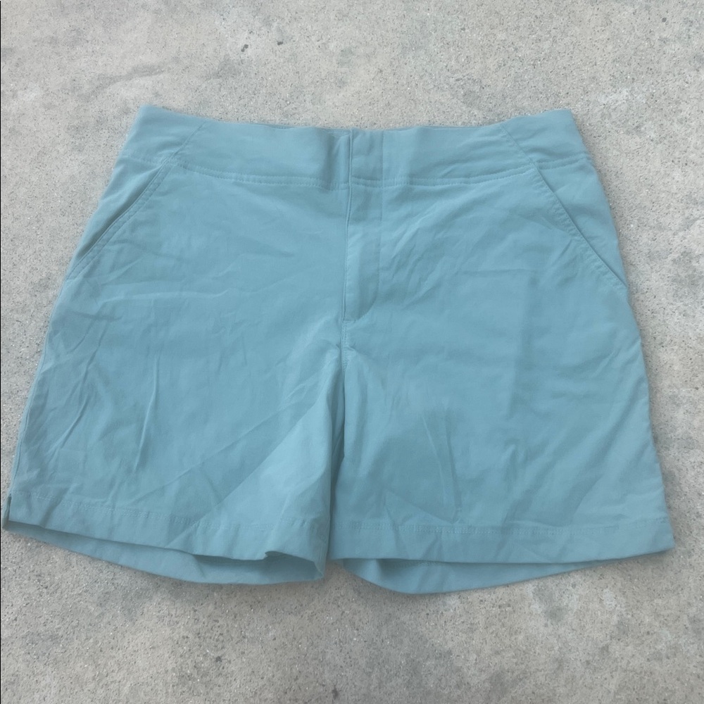 Columbia Women's Seafoam Green Hiking Shorts Size 10